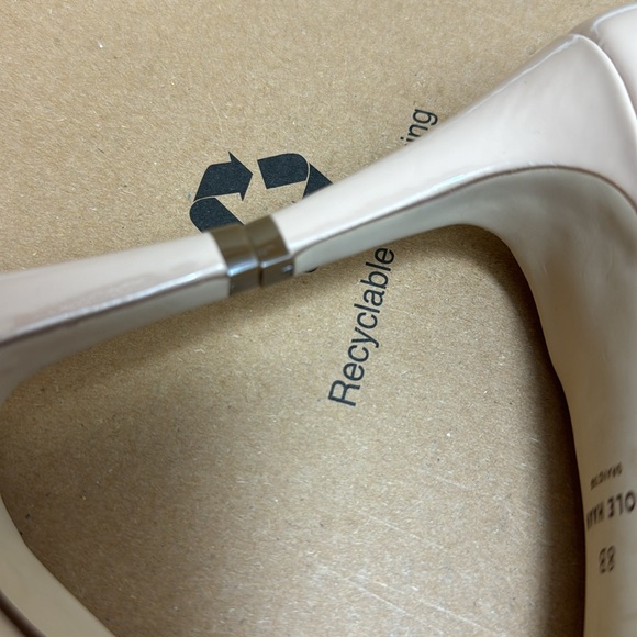 NWOT - Cole Haan Vandam Pump 65 mm, Size 8B, Brushed Patent Leather - Fabulous! - Picture 12 of 17